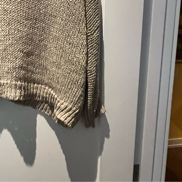 Roberto Collina Oversized Slouchy Dolman Sleeved Open Knit V-Neck Sweater - Picture 3 of 9